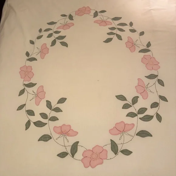 Vintage twin/full coverlet with sham.Hand embroidered. Bedding
